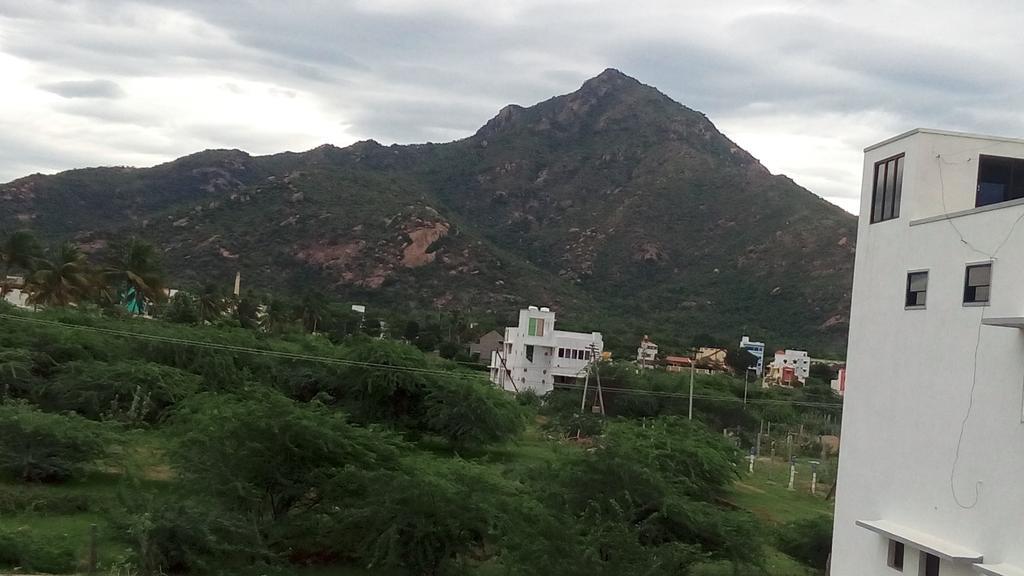 Sabri Guest House Tiruvannāmalai エクステリア 写真
